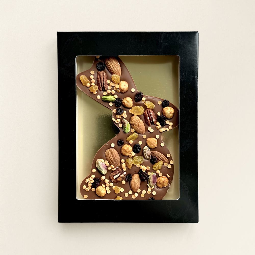 Luxe chocolade paashaas | melk/noten en rozijnen | 180g