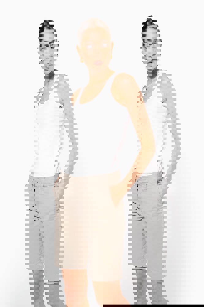 K751 - Dames chino bermudashorts