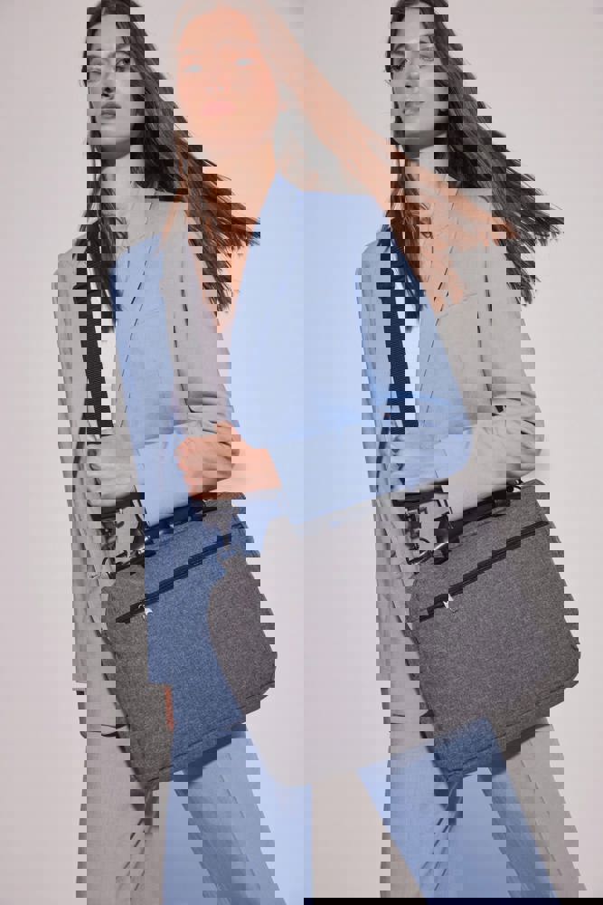 KI0426 - Aktetas/laptoptas