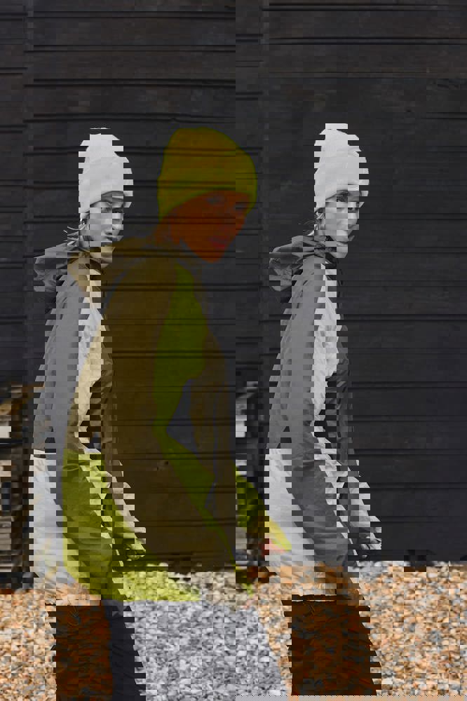 B446 - Muts met ronde patch